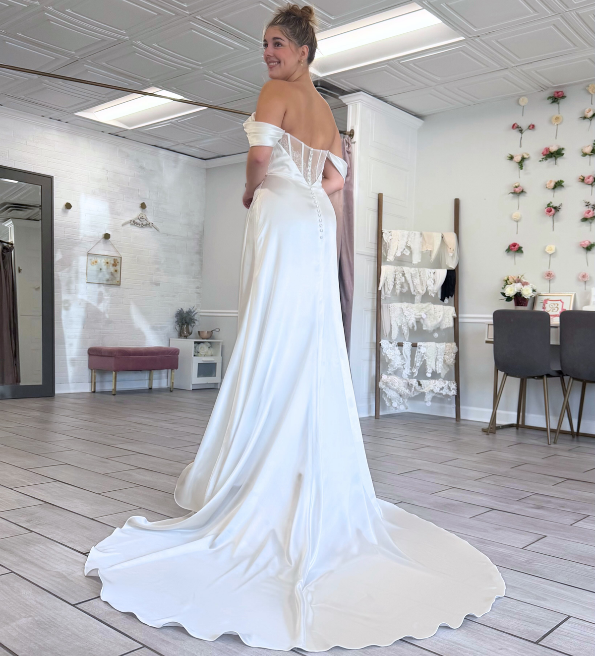 Women's Satin Boho Wedding Dresses Mermaid Off Shoulder Plus Size Bridal Wedding Gowns HE1951