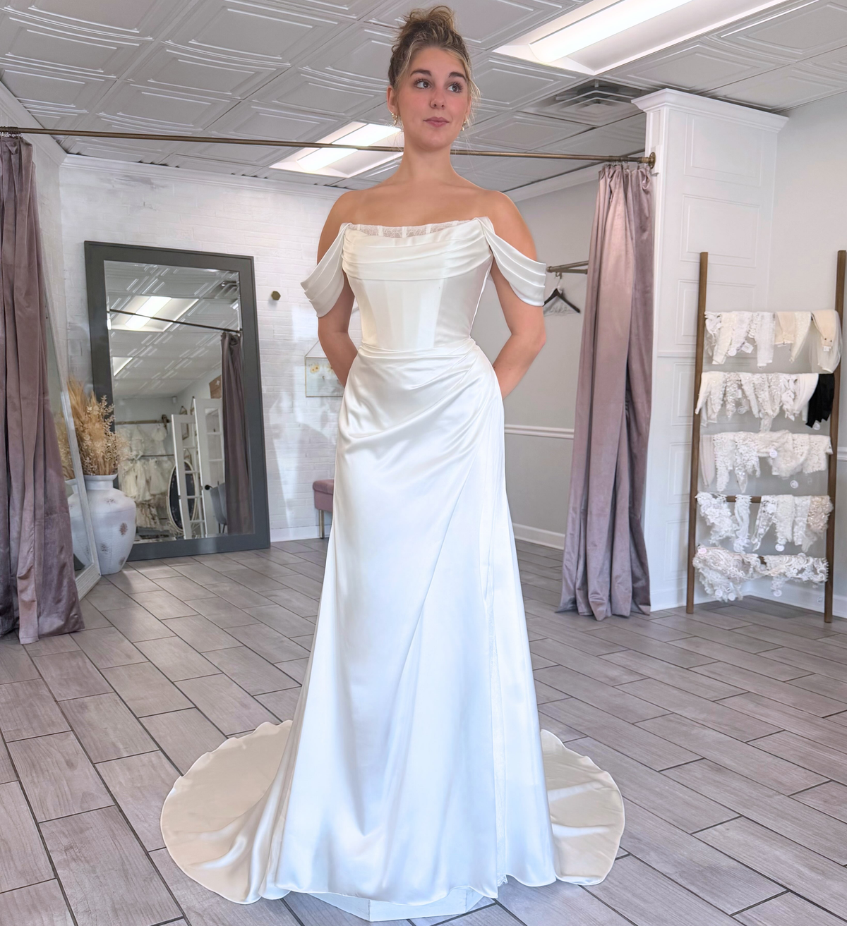 Women's Satin Boho Wedding Dresses Mermaid Off Shoulder Plus Size Bridal Wedding Gowns HE1951