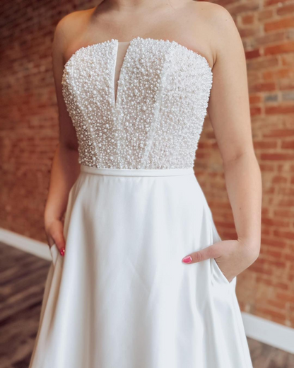 Women's A Line Satin Crystal Wedding Dresses Sweetheart Boho Bridal Wedding Gowns HE1983