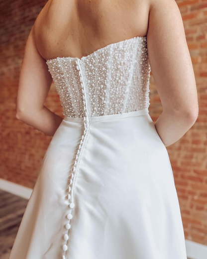 Women's A Line Satin Crystal Wedding Dresses Sweetheart Boho Bridal Wedding Gowns HE1983