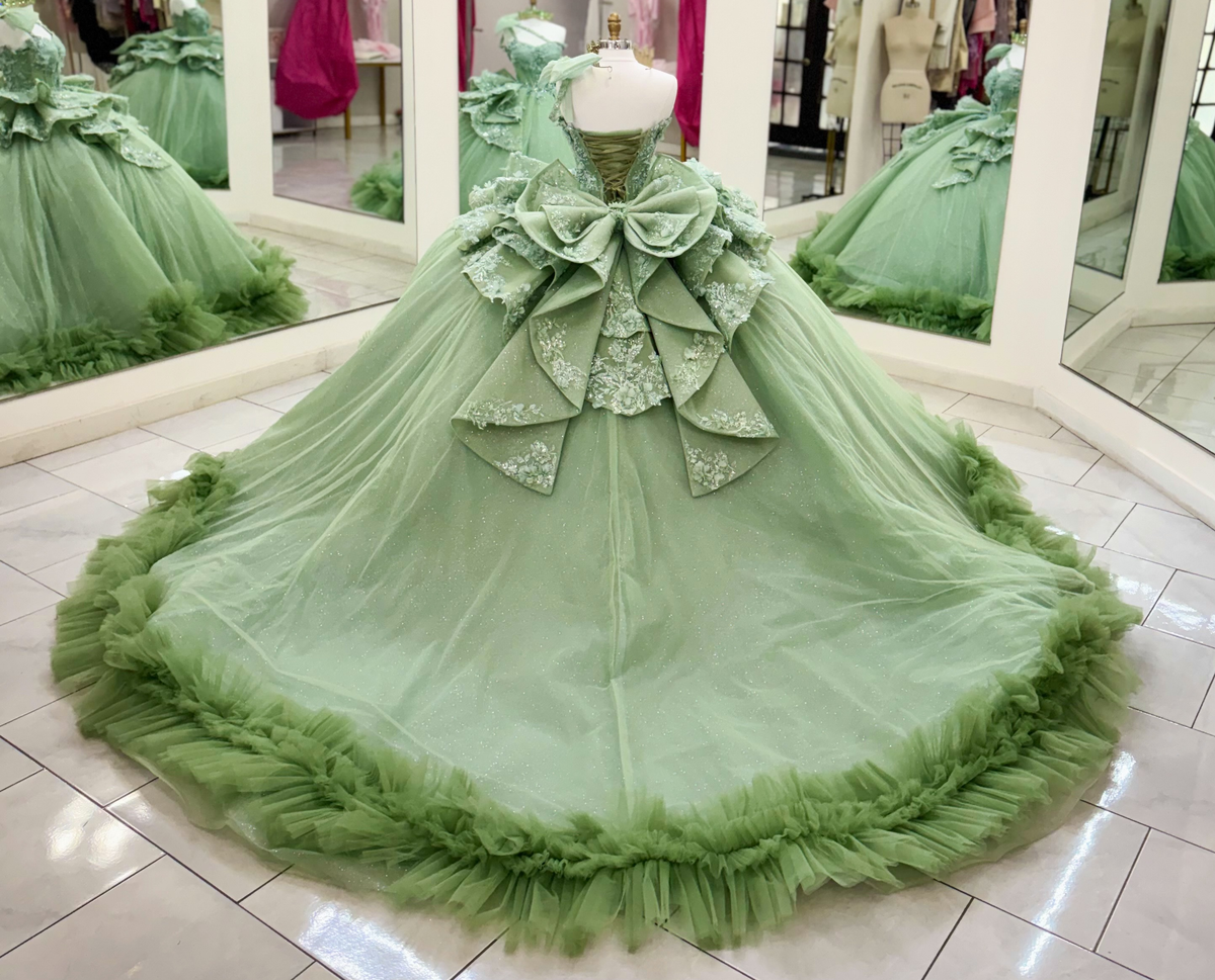 Sweetheart Green Quinceanera Dresses Lace Appliqued Sweet 16 Celebration Dress with Bowknot HE1990