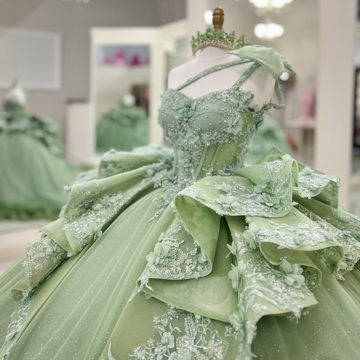 Sweetheart Green Quinceanera Dresses Lace Appliqued Sweet 16 Celebration Dress with Bowknot HE1990