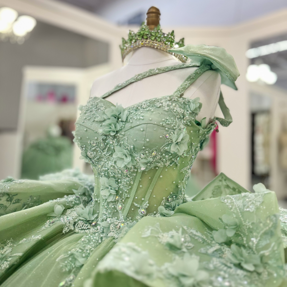 Sweetheart Green Quinceanera Dresses Lace Appliqued Sweet 16 Celebration Dress with Bowknot HE1990