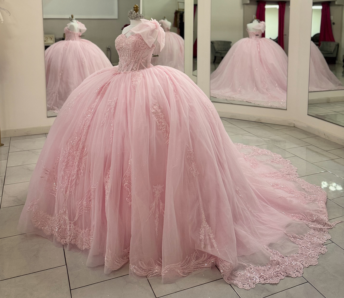 Tulle Lace Appliqued Pink Quinceanera Dresses Sweet 16 Ball Gown Birthday Party Dresses HE1989
