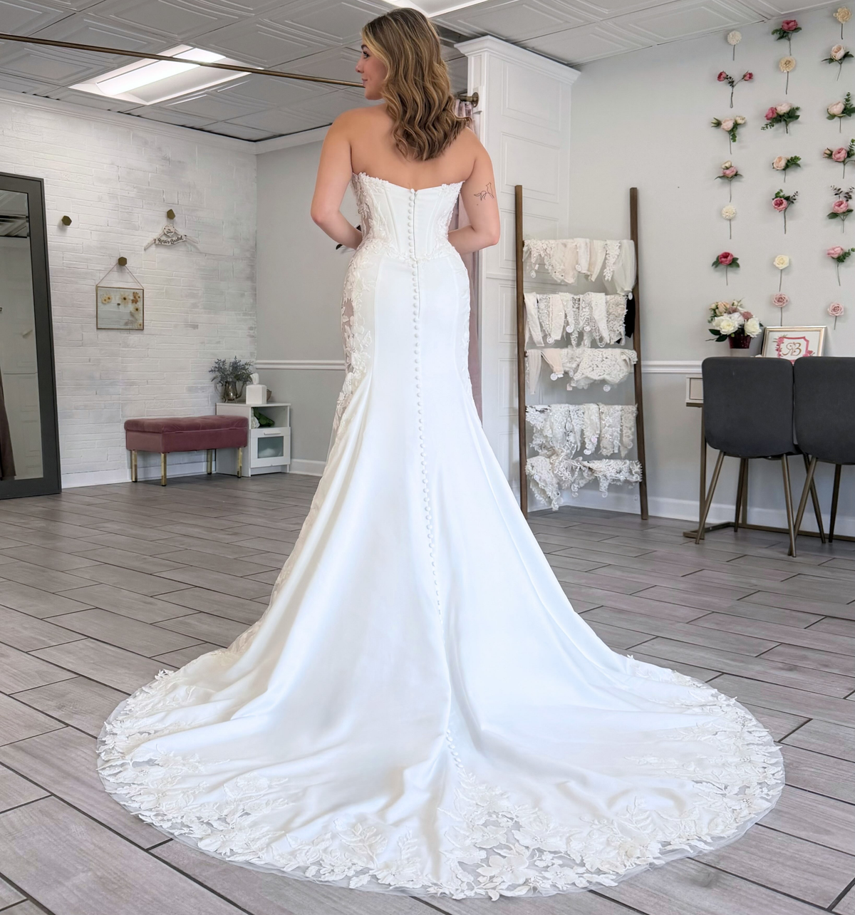 Strapless Satin Lace Appliqued Wedding Dresses Mermaid Boho Wedding Gowns for Bride HE1950