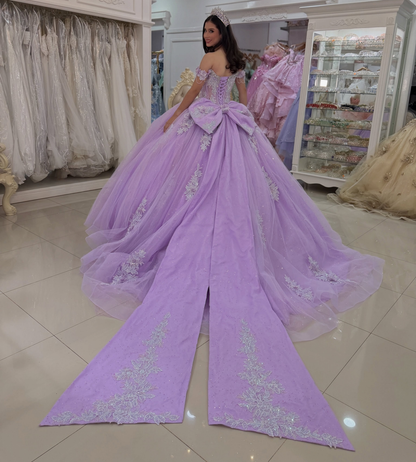 Off Shoulder Lilac Quinceanera Dresses Sweet 16 Ball Gown Lace Appliqued Party Dress HE1994