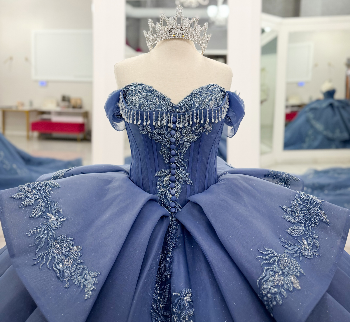 Off Shoulder Blue Quinceanera Dresses Tulle Lace Appliqued Sweet 16 Celebration Gowns HE1988