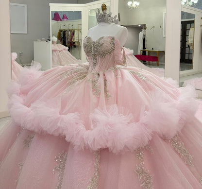 Tulle Ruffled Pink Quinceanera Dresses Off Shoulder Luxury Appliqued Celebration Gowns HE2007