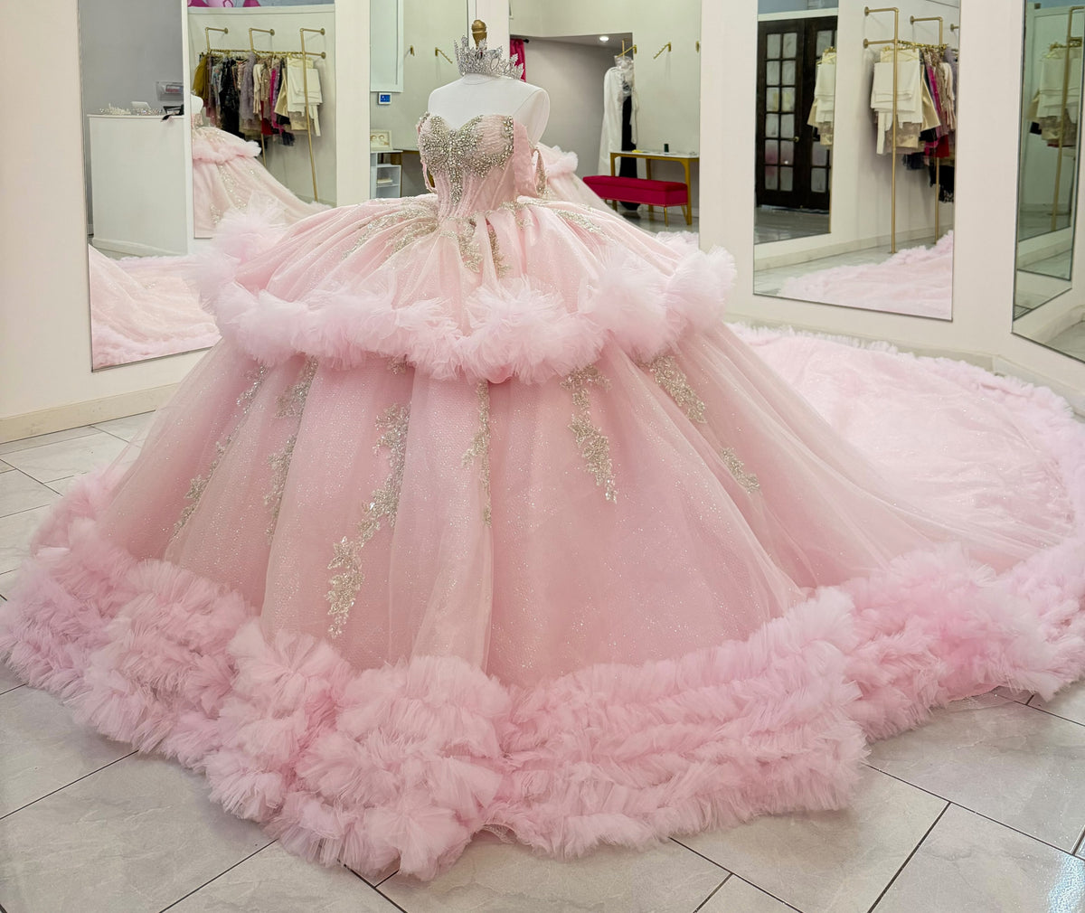 Tulle Ruffled Pink Quinceanera Dresses Off Shoulder Luxury Appliqued Celebration Gowns HE2007