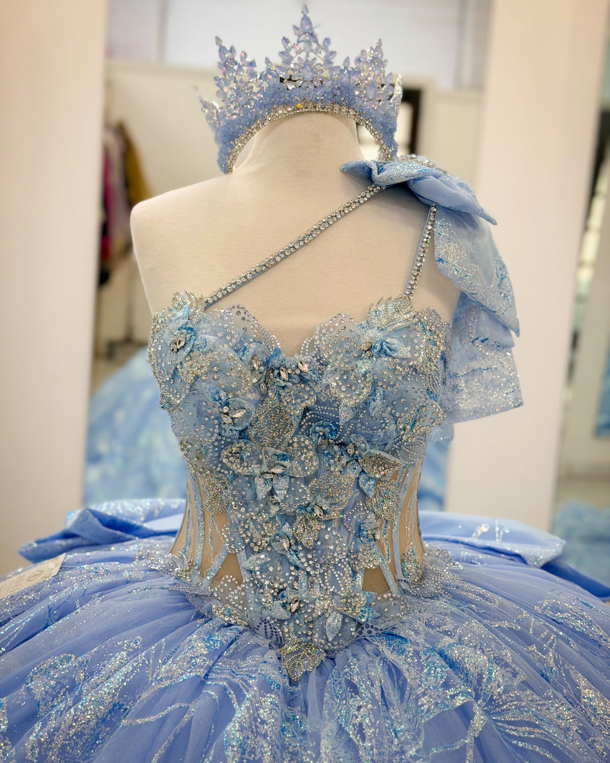 Sweetheart Lace Blue Quinceanera Dresses Off Shoulder Sweet 16 Celebration Gowns HE2006
