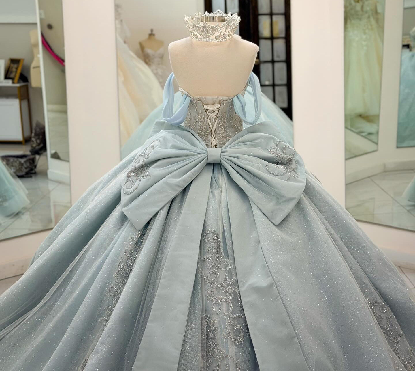 Off Shoulder Glittery Tulle Quinceanera Dresses Lace Beaded Sweet 16 Party Dress HE1211