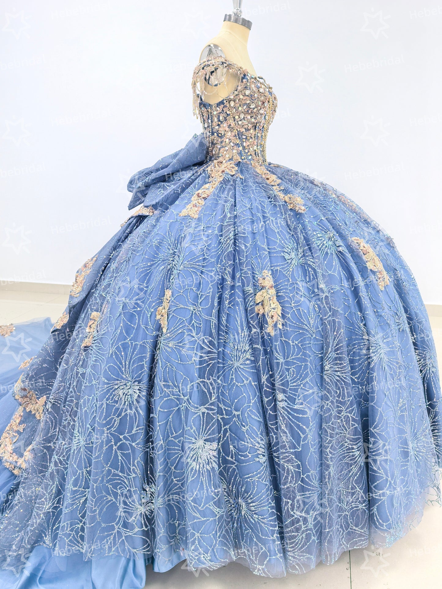 Off Shoulder Princess Quinceanera Dresses Lace Appliqued Sweet 16 Party Gowns HE1194