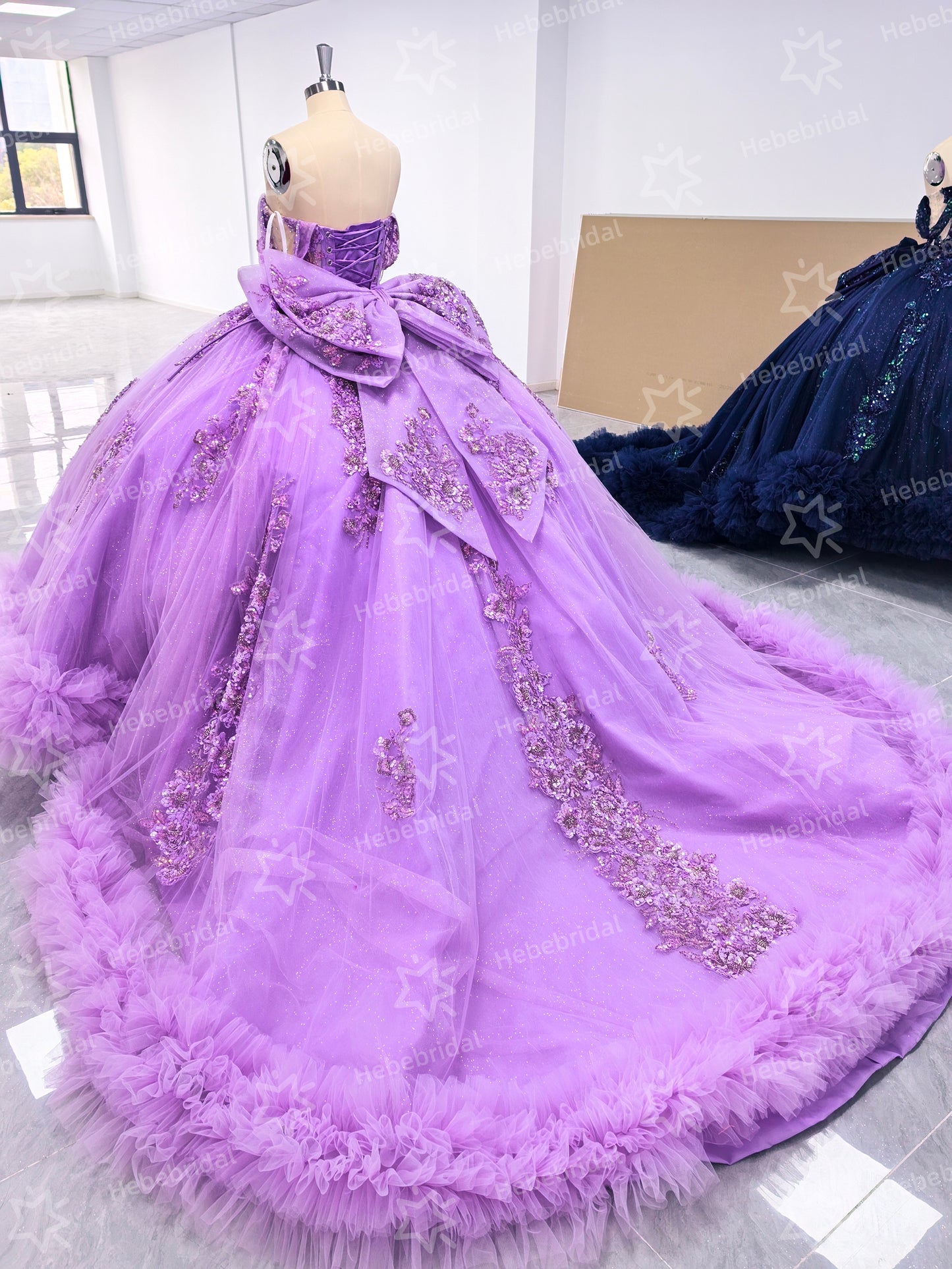 Off Shoulder Tulle Lace Appliqued Quinceanera Dresses Princess Sweet 16 Party Gowns HE1201