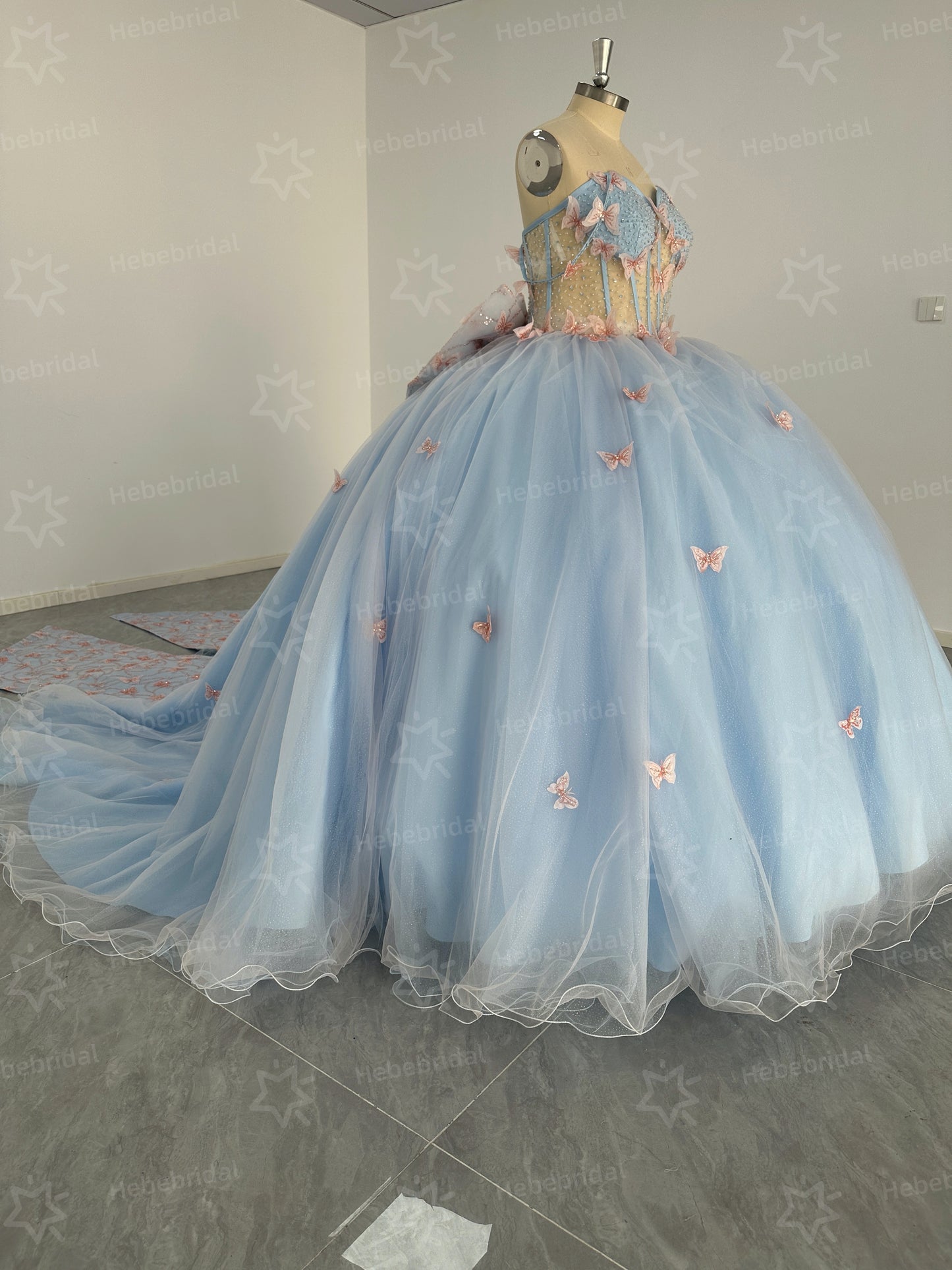 Princess Sweet 15 Quinceanera Dresses Lace Appliqued Ball Gown Birthday Party Dresses HE1198