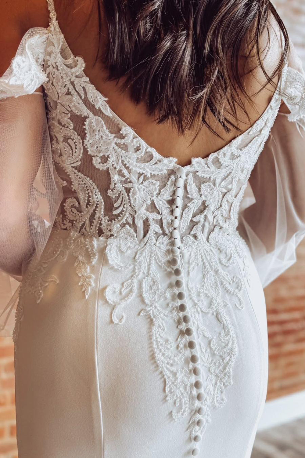 Mermaid V Neck Satin Lace Wedding Dresses for Bride Long Sleeves Wedding Gowns HE1153