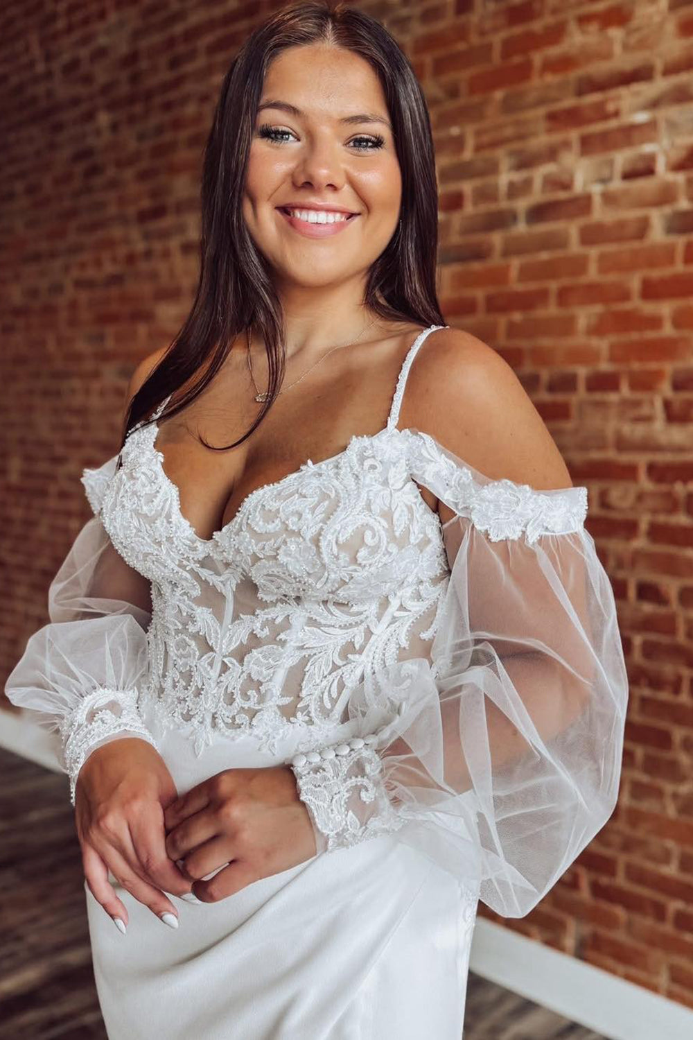 Mermaid V Neck Satin Lace Wedding Dresses for Bride Long Sleeves Wedding Gowns HE1153