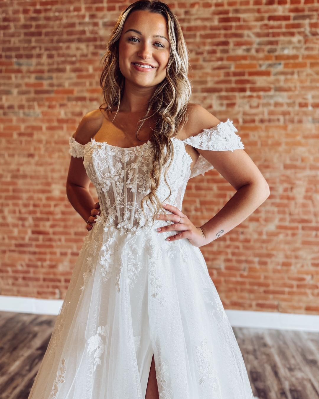 A Line Boho Wedding Dresses for Bride Tulle Lace Appliqued Beach Wedding Gowns HE1154