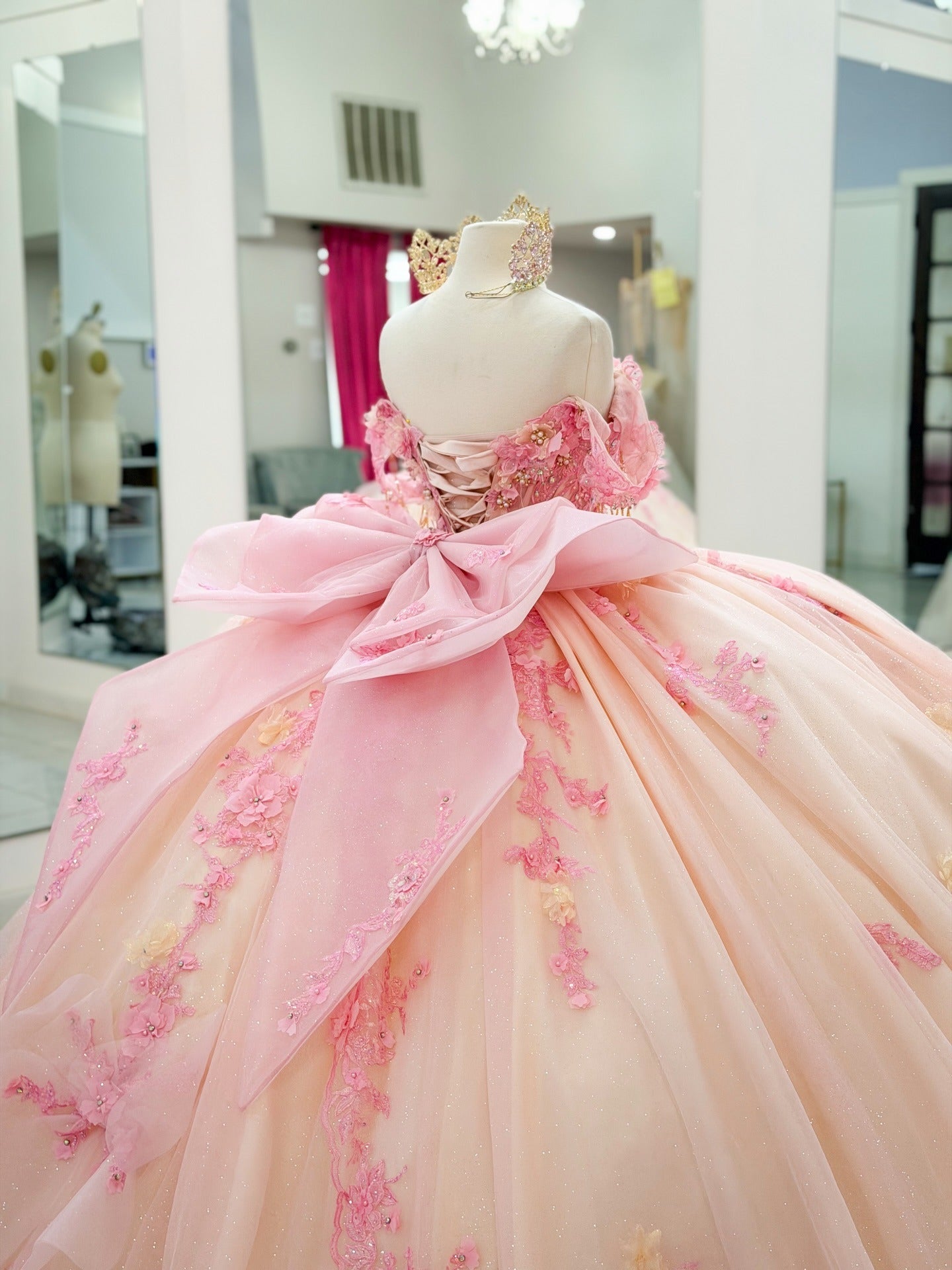 Princess Ball Gown Pink Quinceanera Dresses Tulle Appliqued Sweet 16 Party Gowns HE1169