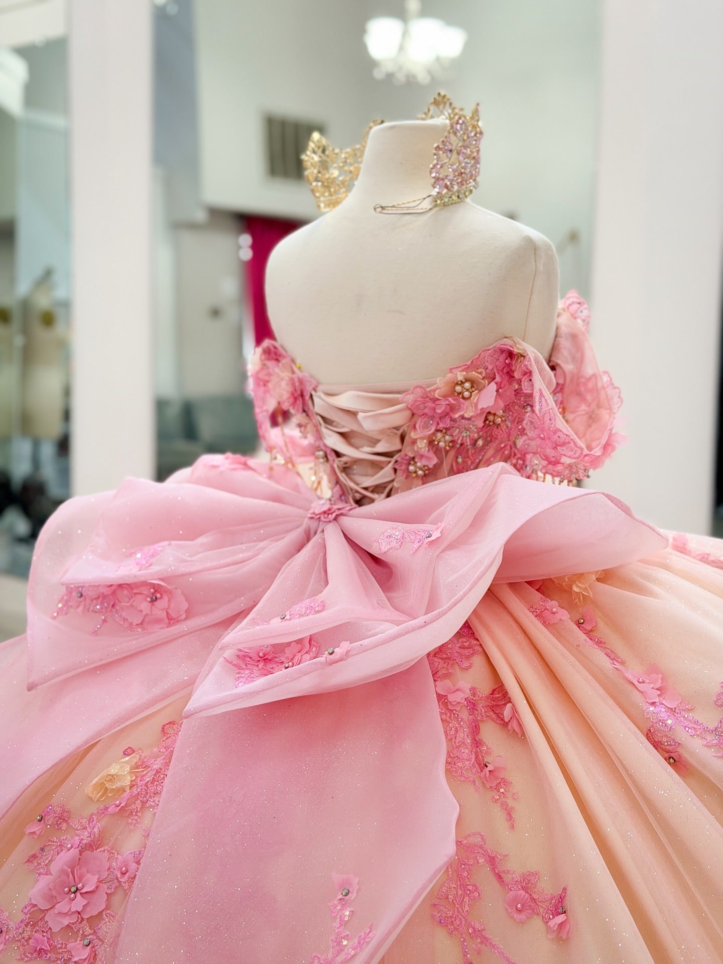 Princess Ball Gown Pink Quinceanera Dresses Tulle Appliqued Sweet 16 Party Gowns HE1169