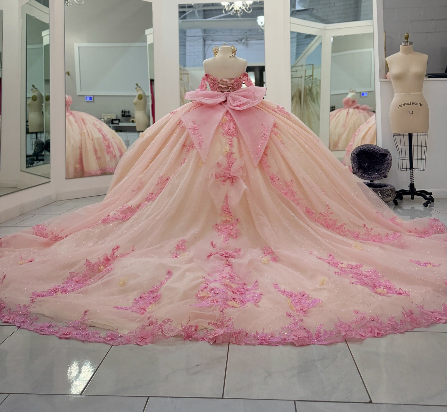 Princess Ball Gown Pink Quinceanera Dresses Tulle Appliqued Sweet 16 Party Gowns HE1169