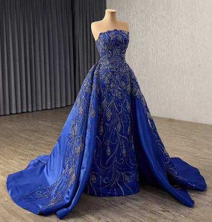 Sweetheart Ball Gown Quinceanera Dresses Satin Crystal Beaded Sweet 16 Party Gowns HE1174