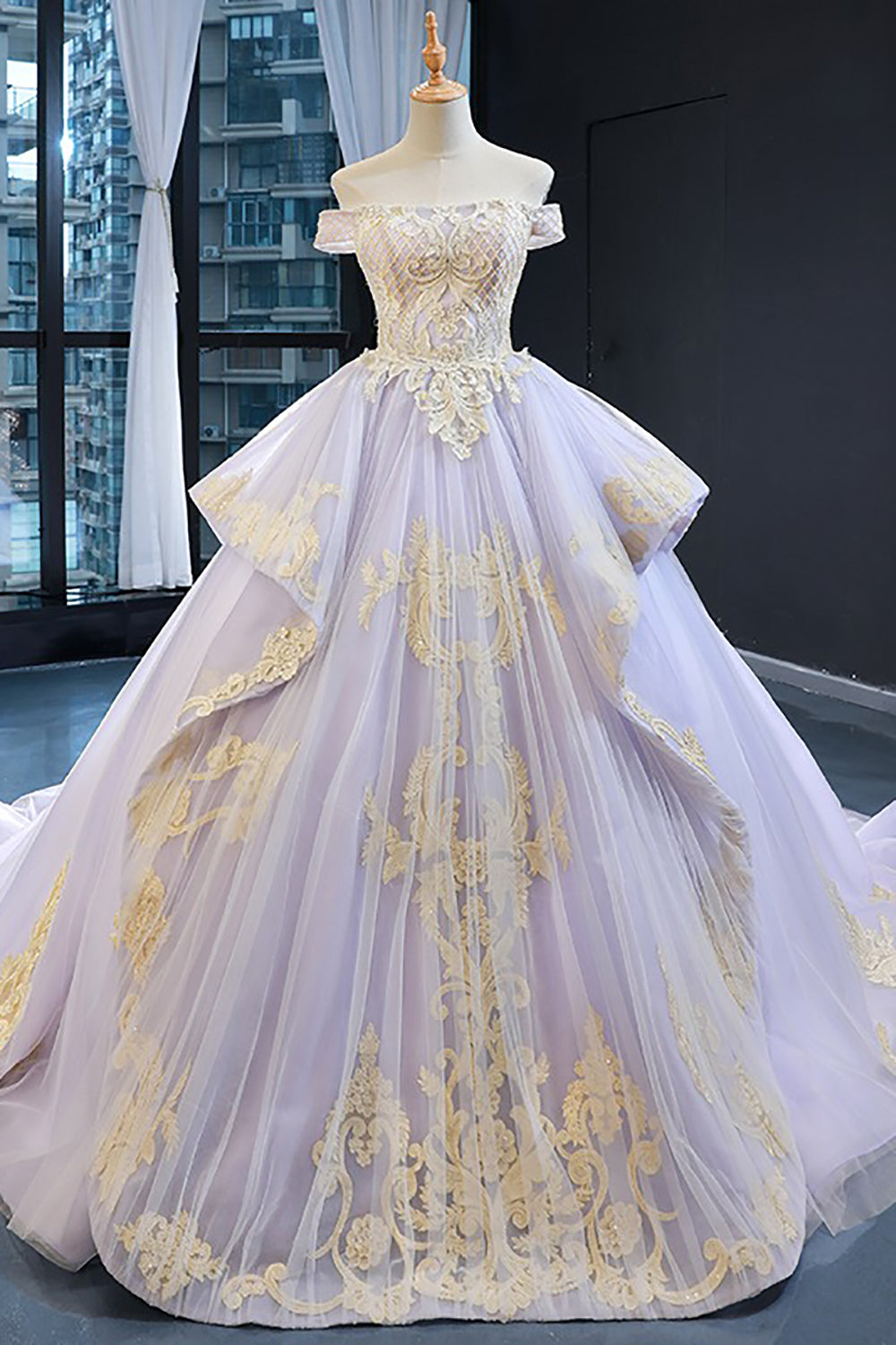 Princess Tulle Lace Appliqued Sweet 16 Quinceanera Dresses Off Shoulder Prom Gowns HE1179