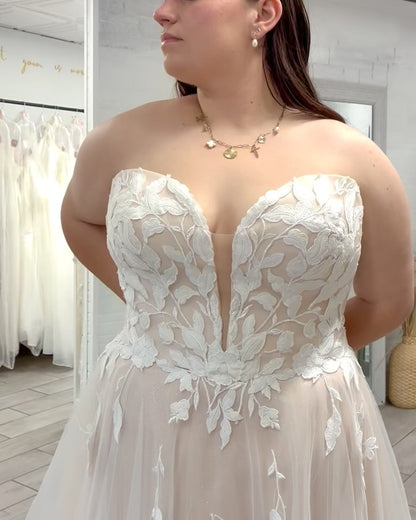 Plus Size Tulle Lace Appliqued Boho Wedding Dresses for Bride A Line Wedding Gowns HE1447