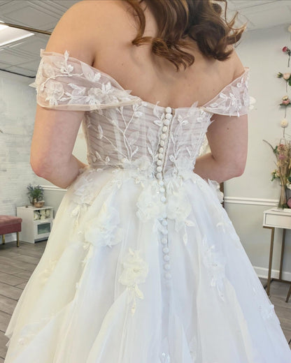 Women's Lace Off Shoulder Boho Wedding Dresses A Line Tulle Wedding Gowns HE1432