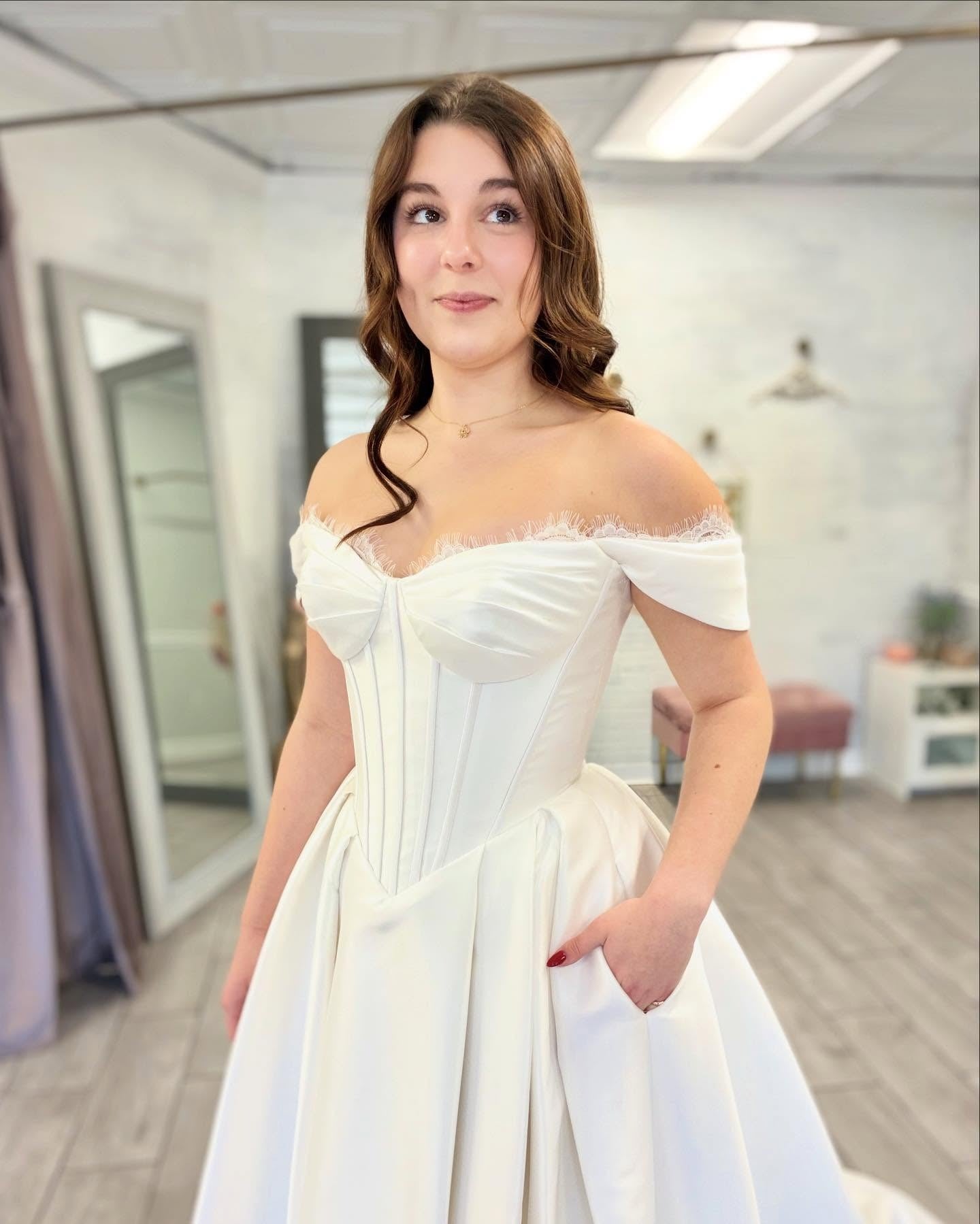 Off Shoulder Satin Wedding Dresses A Line Boho Sweetheart Wedding Gowns for Bride HE1428