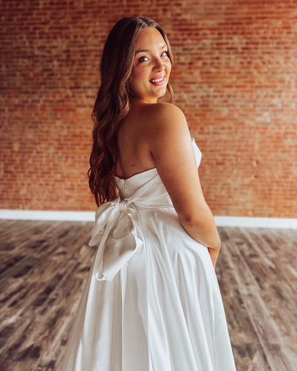 A Line Sweetheart Satin Pleated Wedding Dresses Strapless Boho Bride Wedding Gowns HE1236