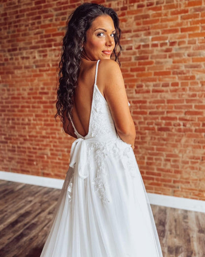 A Line Beach Tulle Wedding Dresses Lace Appliqued Boho Wedding Gowns for Bride HE1426