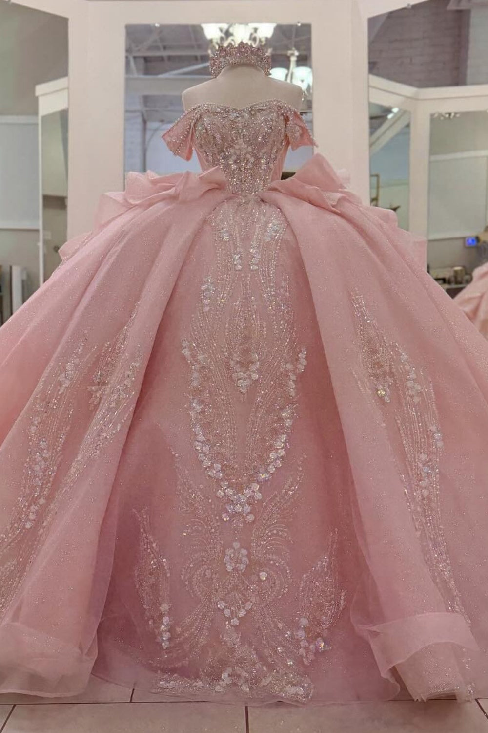 Ball Gown Luxury Crystal Beaded Quinceanera Dresses Pink Sweet 15 Birthday Gown HE1277