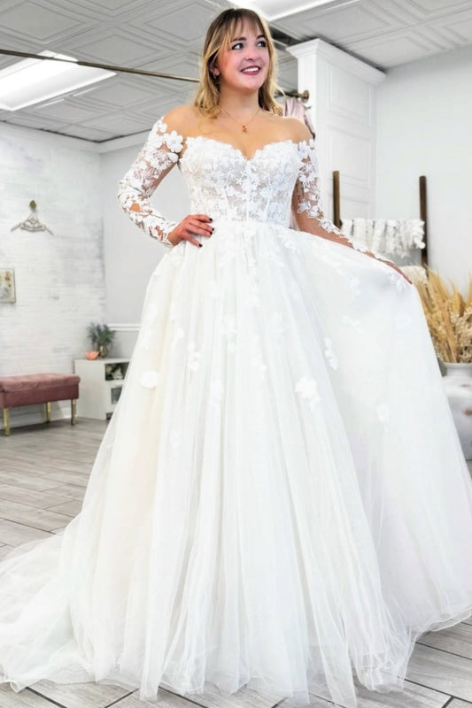 Long Sleeves A Line Beach Wedding Dresses Tulle Lace Appliqued Bride Wedding Gown HE1434