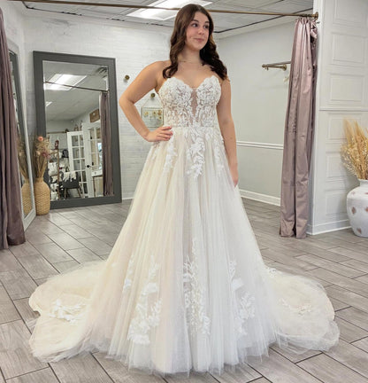 A Line Boho Wedding Dresses Strapless Tulle Lace Beach Bridal Wedding Gowns HE1448