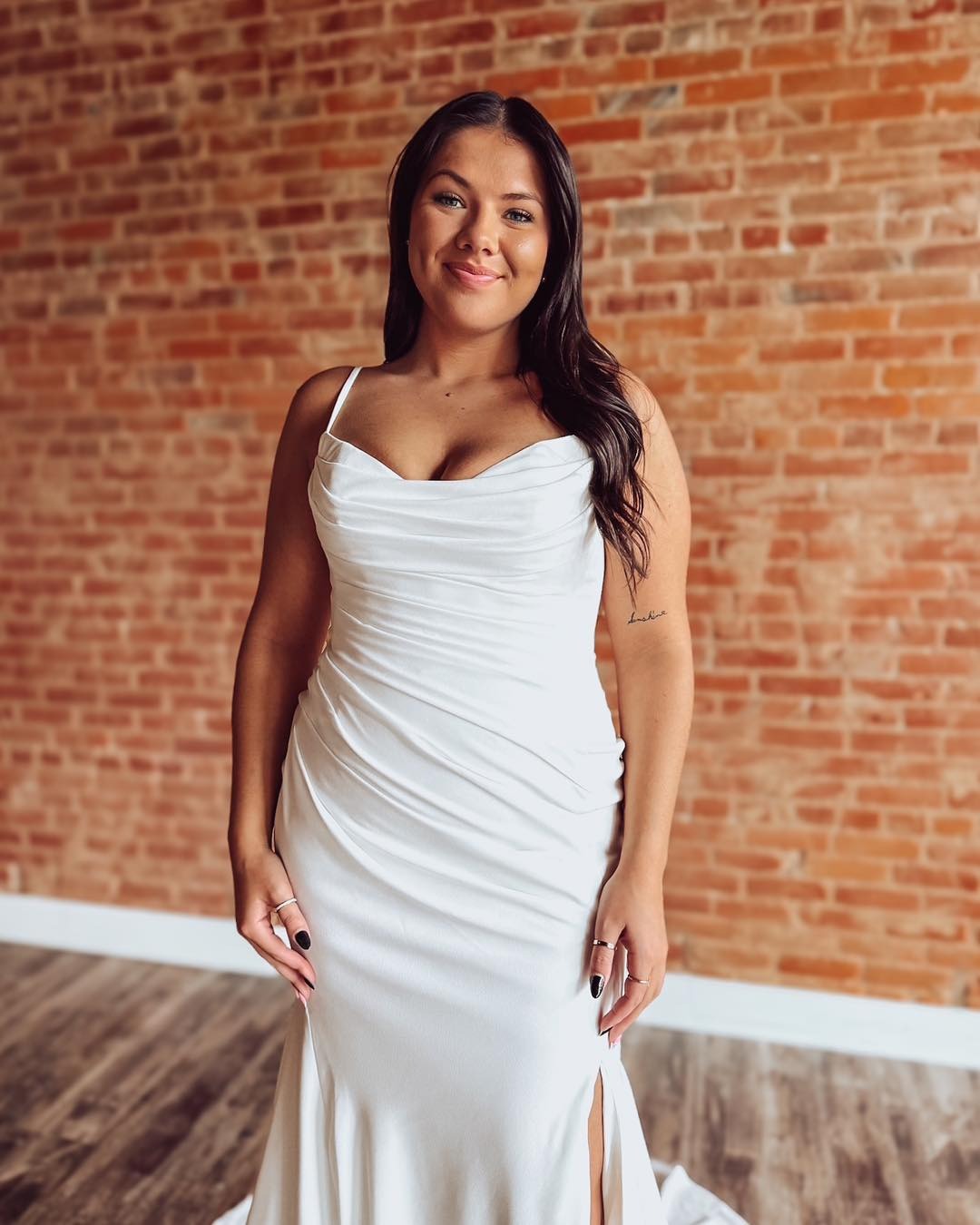 Mermaid Satin Pleated Wedding Dresses for Bride Spaghetti Straps Wedding Gowns HE1234