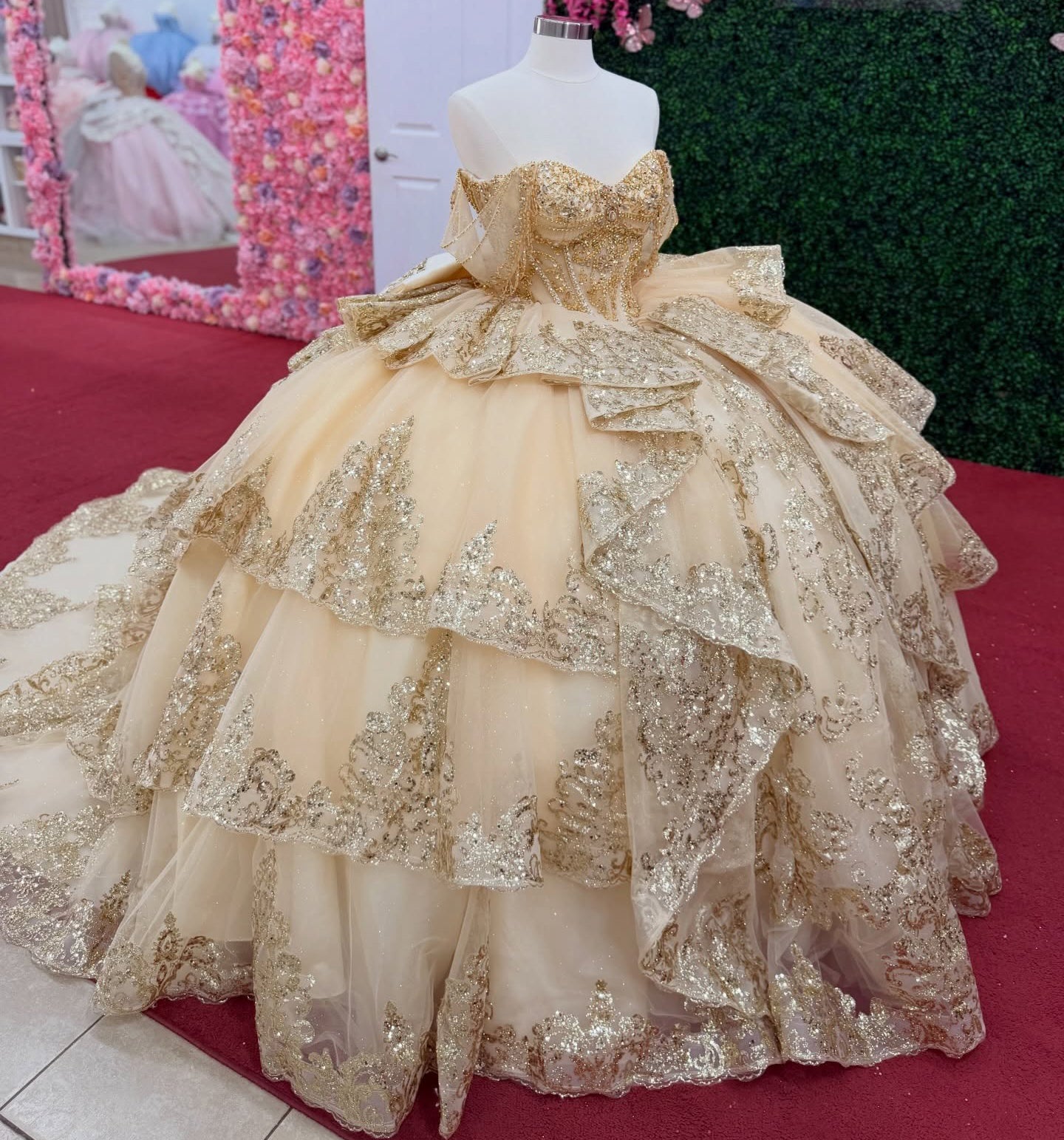 Off Shoulder Tulle Tiered Champagne Quinceanera Dresses Lace Appliqued Party Gown HE1454