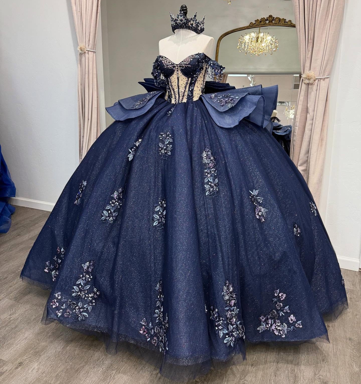 Glittery Tulle Appliqued Quinceanera Dresses Ball Gown Sweet 16 Party Gowns HE1293