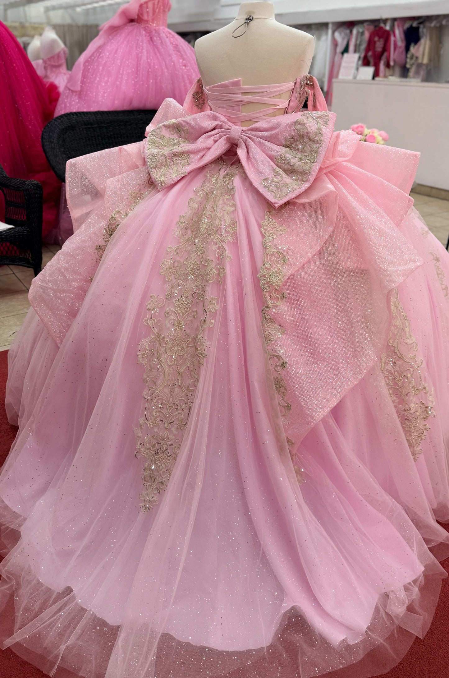 Tulle Lace Appliqued Sweet 15 Quinceanera Dresses Off Shoulder Pink Party Gowns HE1410