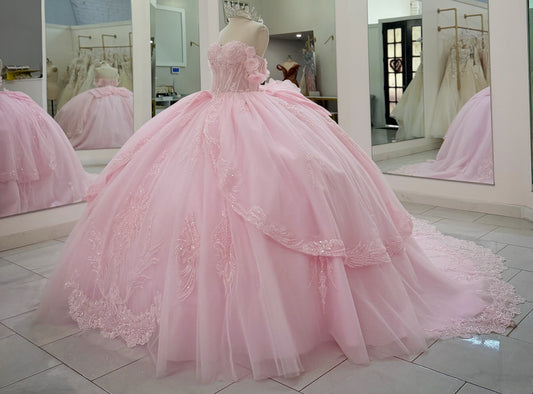 Princess Off Shoulder Pink Quinceanera Dresses Tulle Appliqued Birthday Gowns for Sweet 16 HE1361