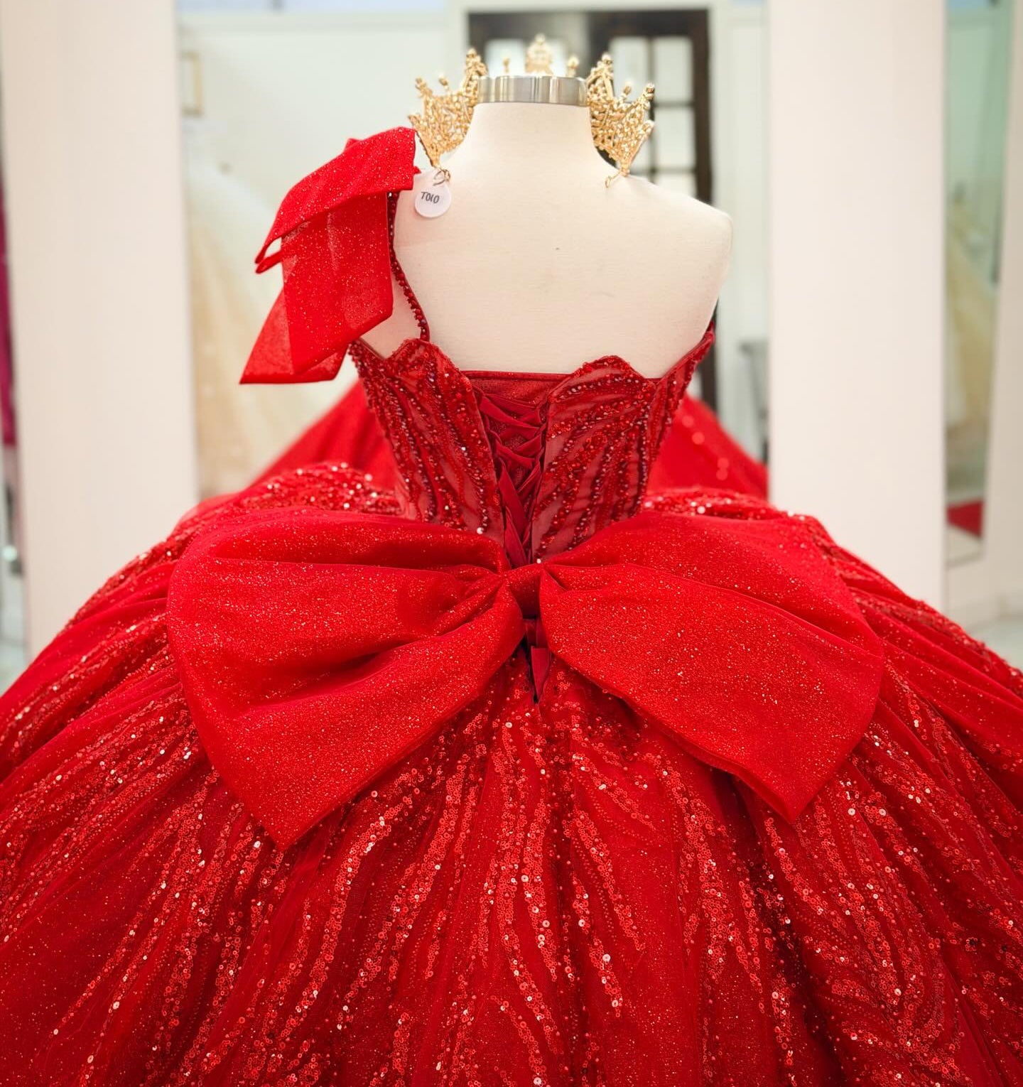 Princess Ball Gown Lace Beaded Red Quinceanera Dresses Sweet 16 Birthday Party Gown HE1254