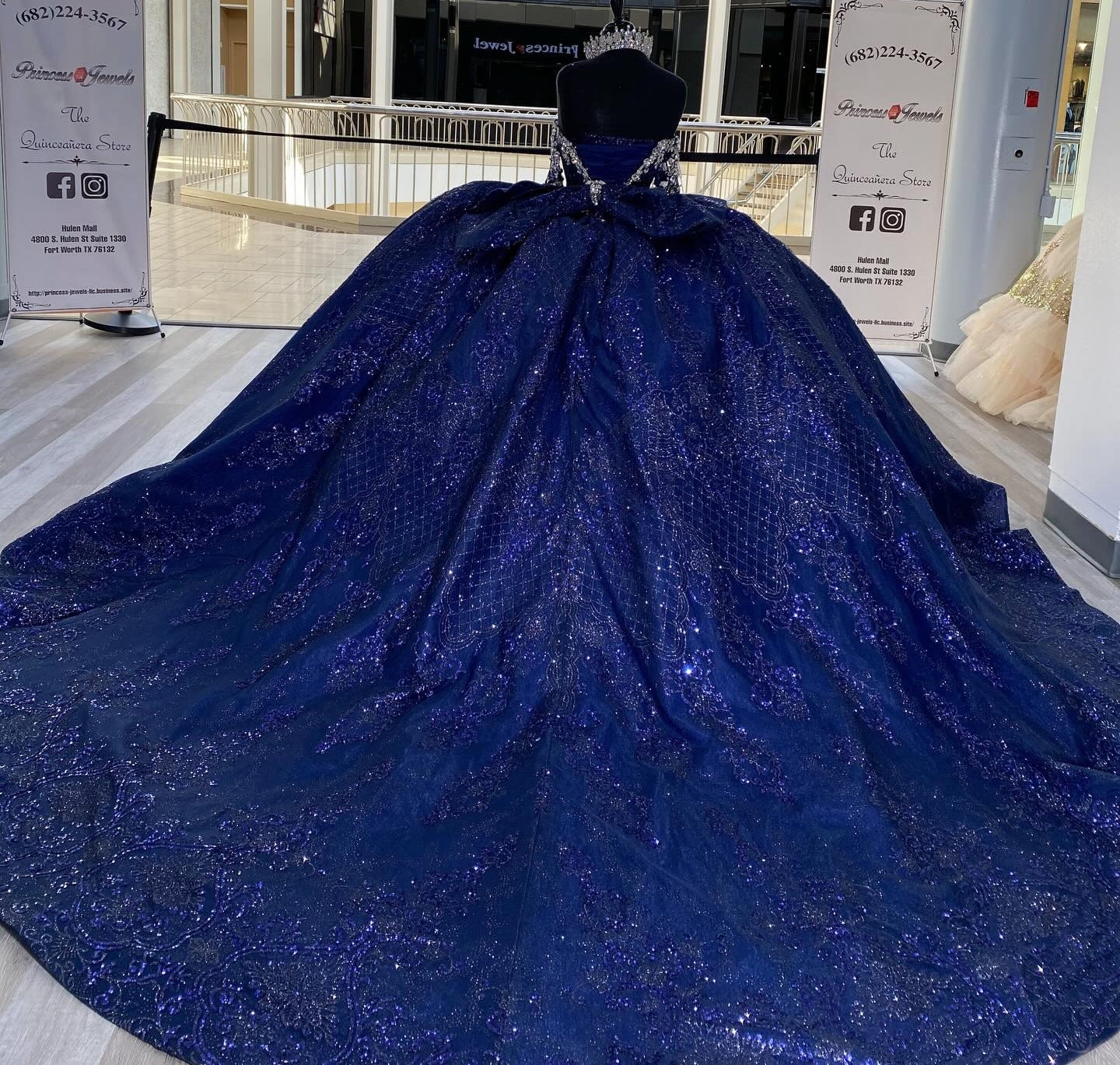 Glittery Tulle Crystal Beaded Quinceanera Dresses Ball Gown Blue Sweet 15 Birthday Gowns HE1365