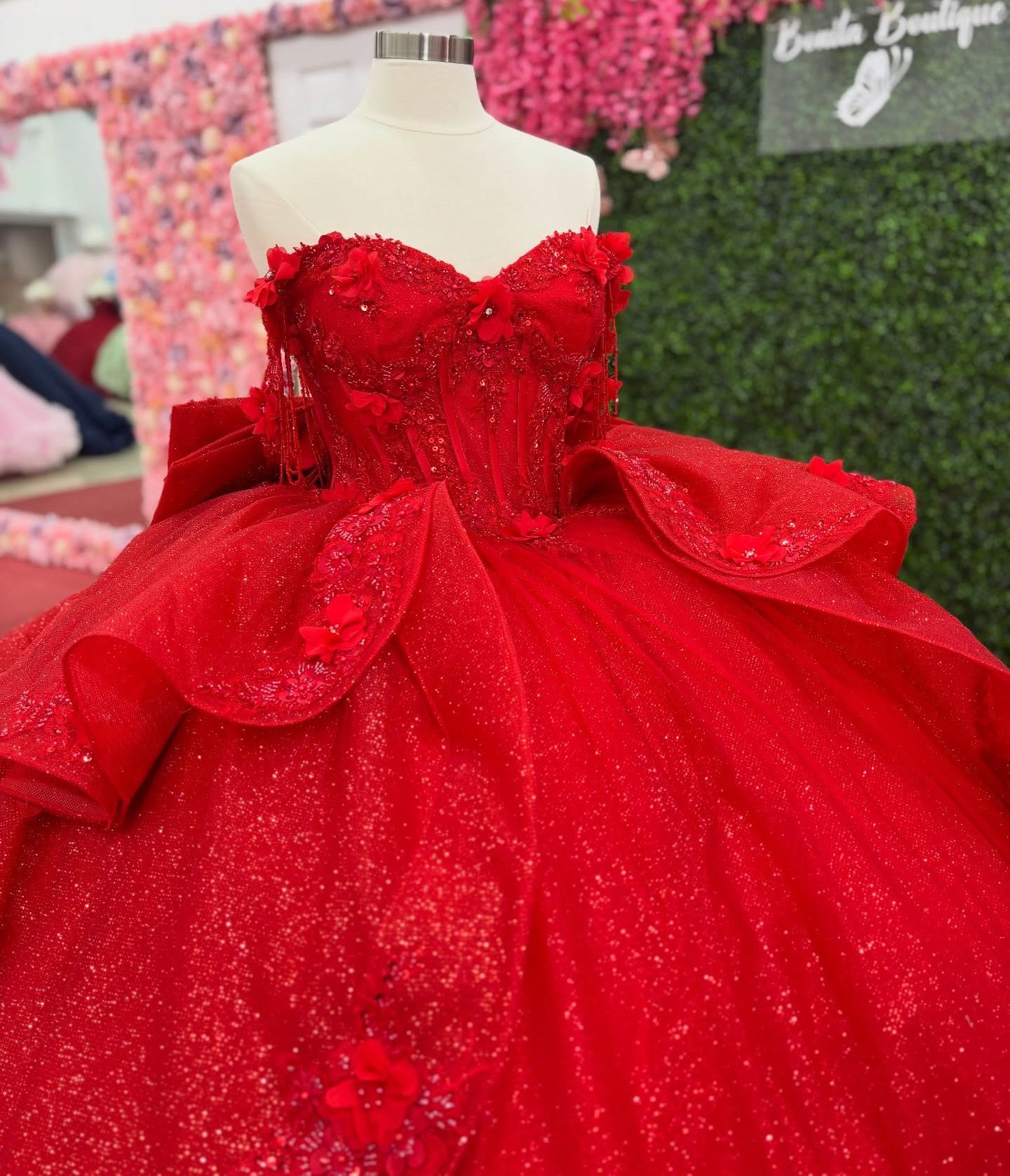 Ball Gown Tulle Lace Beaded Red Quinceanera Dresses Off Shoulder Sweet 15 Party Gown HE1280