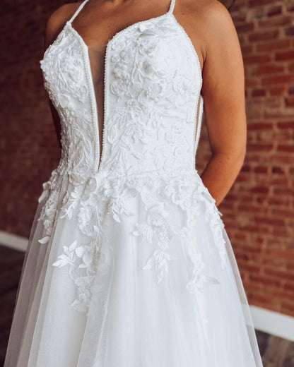 A Line Beach Tulle Wedding Dresses Lace Appliqued Boho Wedding Gowns for Bride HE1426