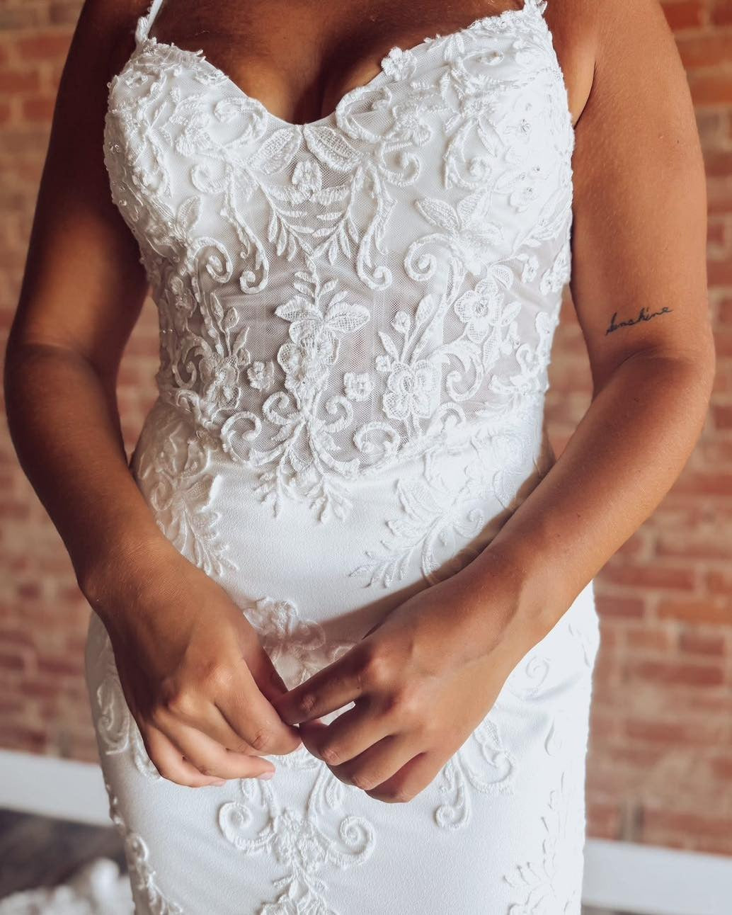 Women's Satin Lace Appliqued Wedding Dresses for Bride V Neck Wedding Gowns HE1424