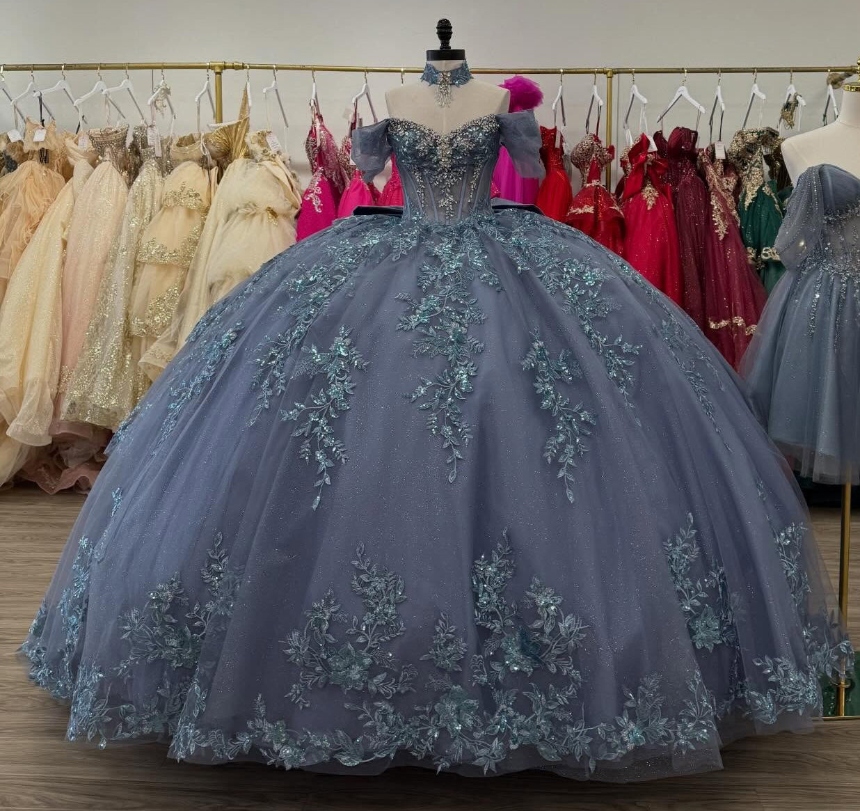 Luxury Ball Gown BLue Quinceanera Dress Tulle Lace Tiered Party Gowns for Sweet 16 HE1281