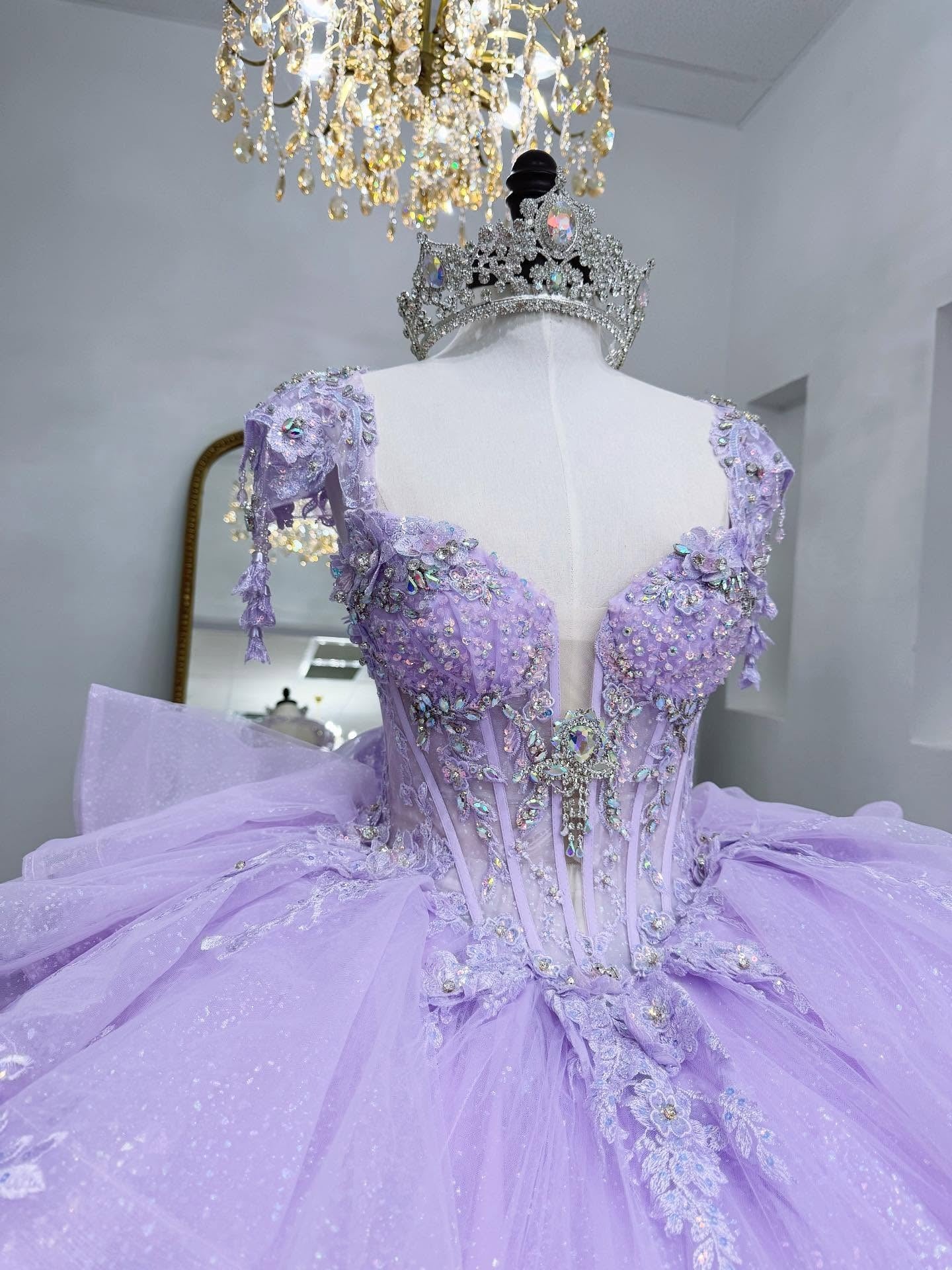 Lilac Sweet 16 Quinceanera Dresses Sweetheart Tulle Lace Appliqued Party Gowns HE1296