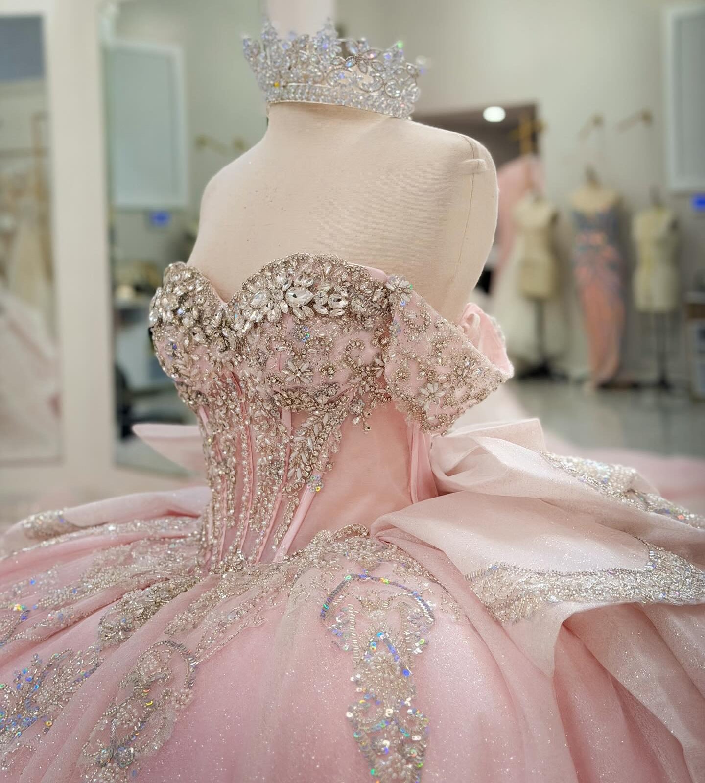 Off Shoulder Pink Quinceanera Dresses Lace Beaded Ball Gown Sweet 16 Party Dress HE1278