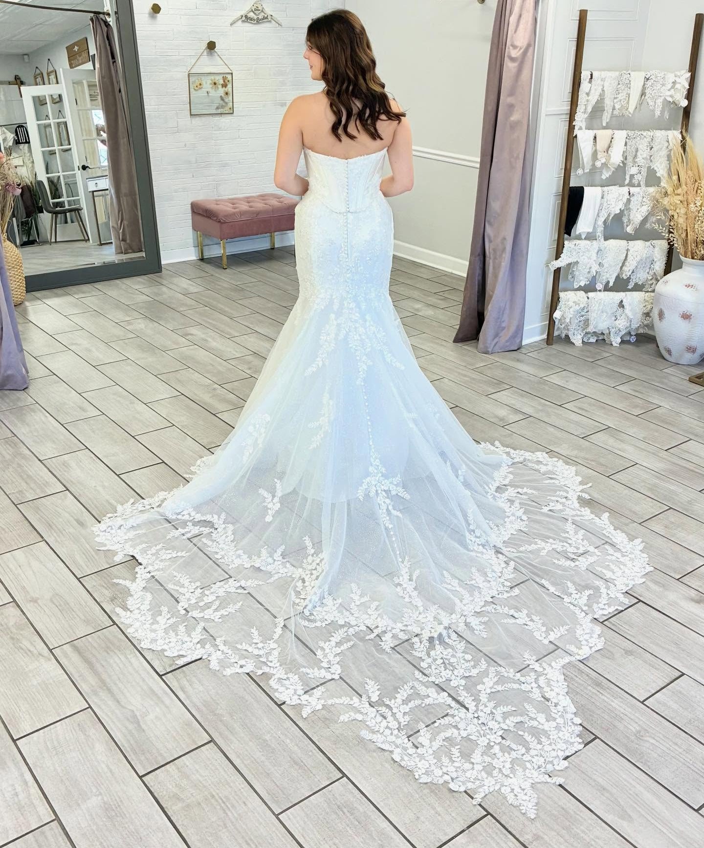 Mermaid Strapless Lace Appliqued Wedding Gowns Sweetheart Corset Bride Hebebridal Mermaid Strapless Lace Appliqued Wedding Gowns Sweetheart Corset Bride Hebebridal