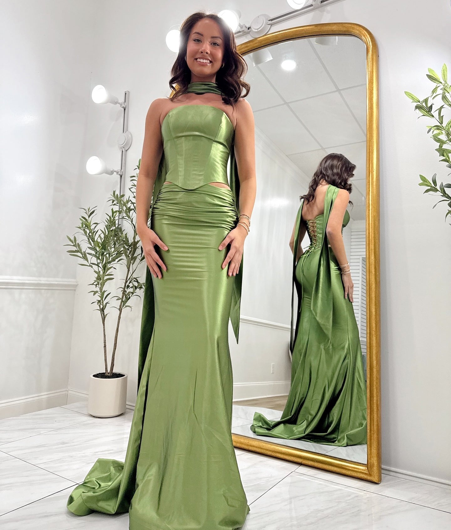 Satin Meerjungfrau Spitze Perlen V-Ausschnitt Schlitz Ballkleider lang für Frauen HE868