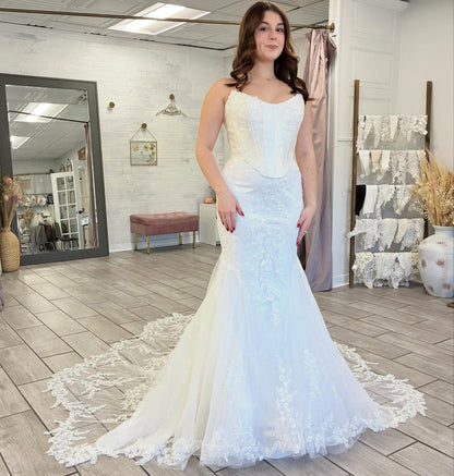 Mermaid Strapless Lace Appliqued Wedding Gowns Sweetheart Corset Bride Wedding Dress HE1436